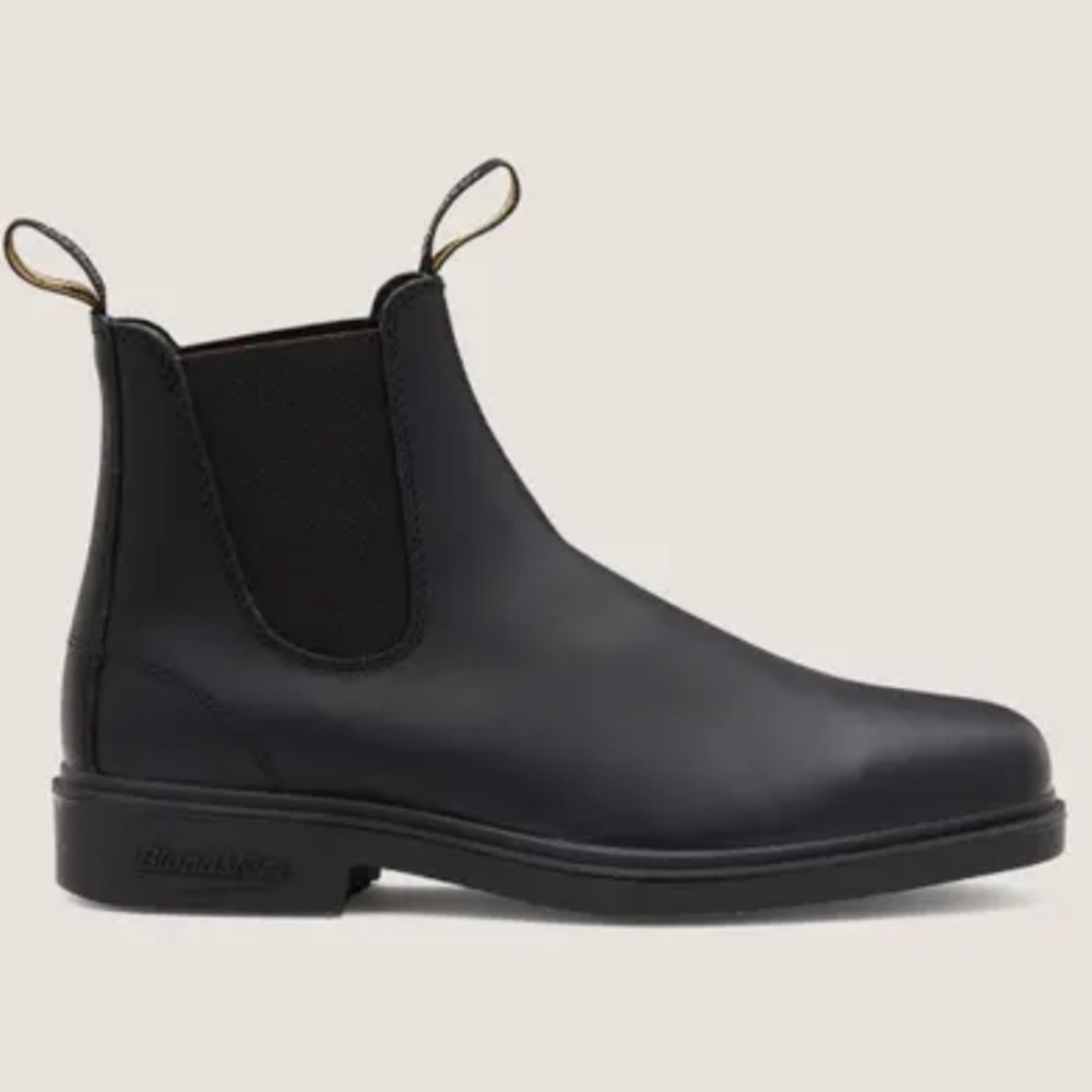 Women’s size 9 brand new bluestone Chelsea boots.